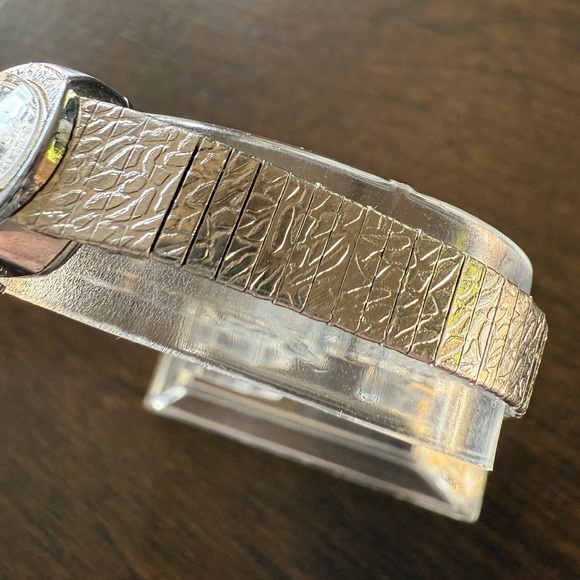 Watch Coated In A Stunning Chrome. Ladies Vintage Mechanical Wind Up Piece - Picture 6 of 11